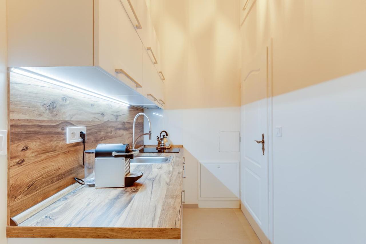 Dream Duplex On Riverside Prague Exterior photo
